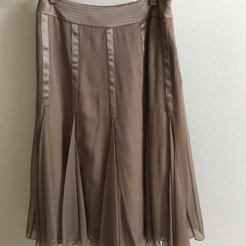 Adrienne Vittadini taupe chiffon skirt